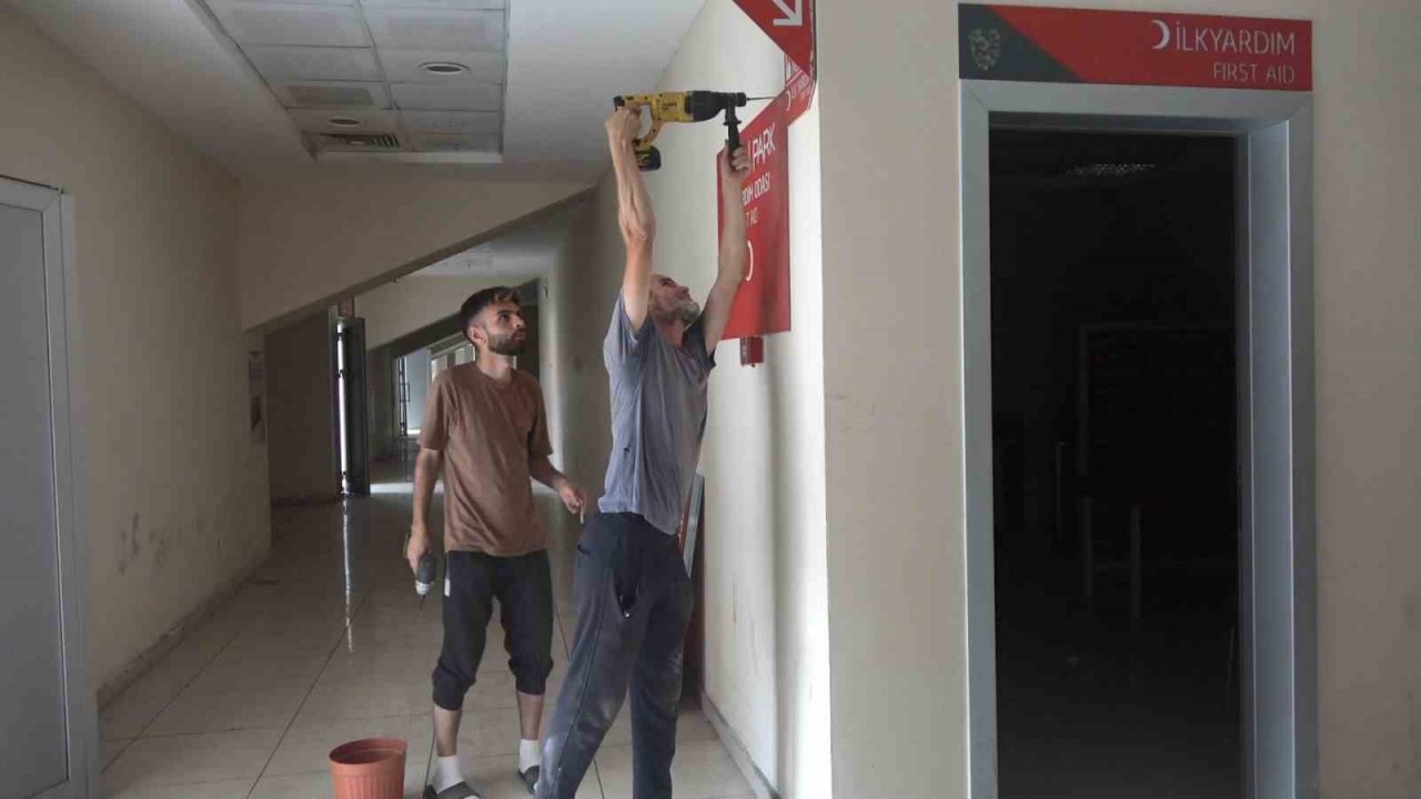 Samsun 19 Mayıs Stadyumu Fenerbahçe maçına hazırlanıyor