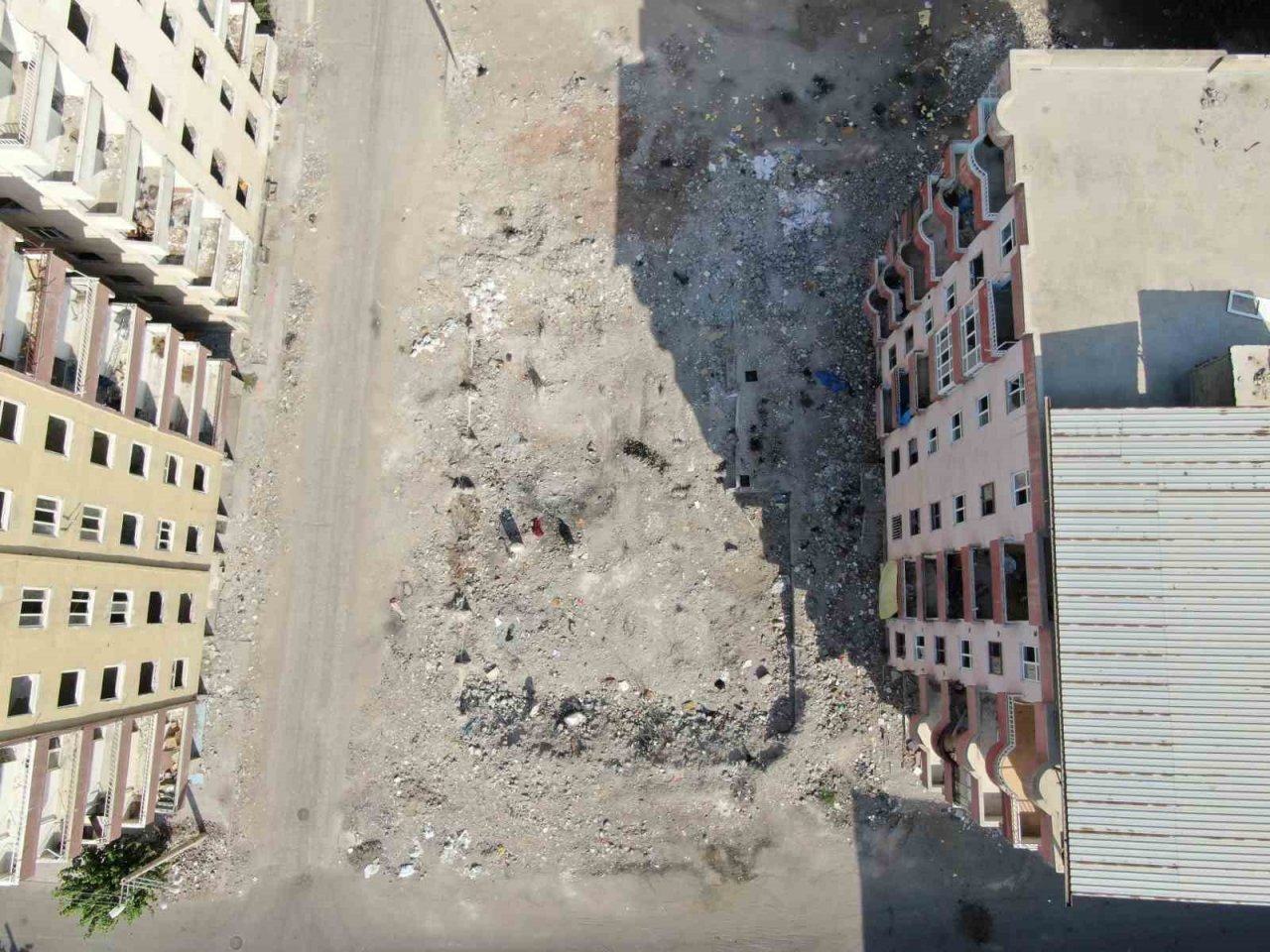 Diyarbakır’da 411 kişinin hayatını kaybettiği 6 yapıdan geriye dümdüz alan kaldı