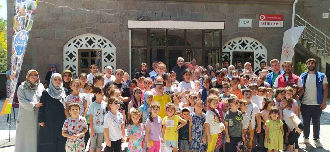 Balıkesirli gençler hem din eğitimi alıyor, hem spor yapıyor