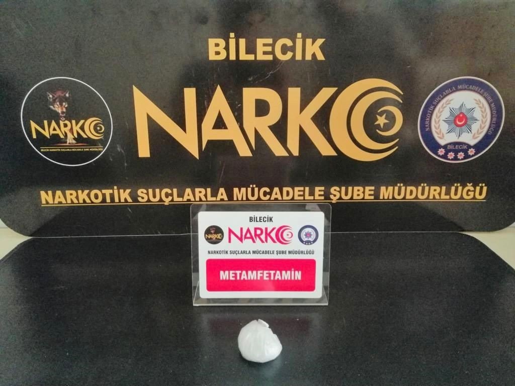 Bilecik’te 7 ayrı noktaya uyuşturucu operasyonu
