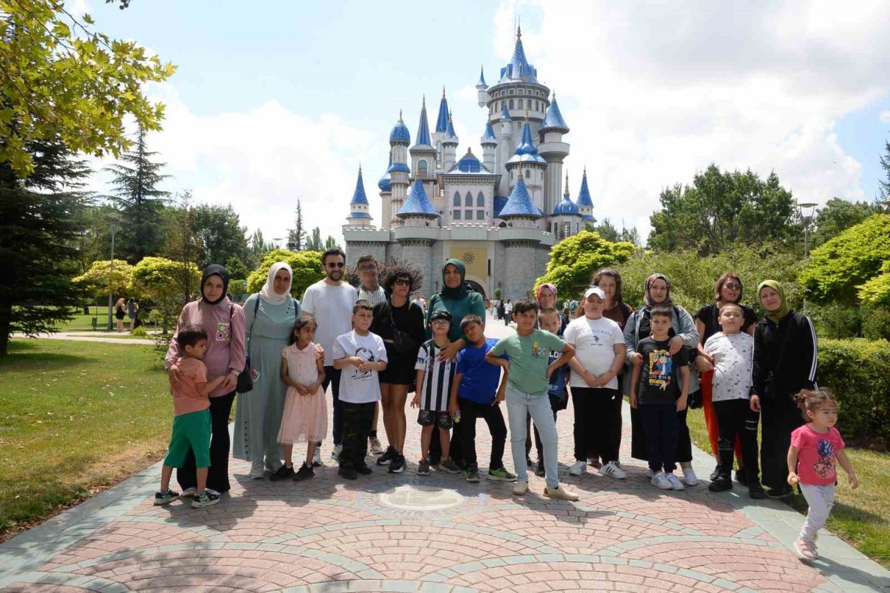 Bozüyük Belediyesi’nin ücretsiz Eskişehir gezisinde harika bir gün geçirdiler