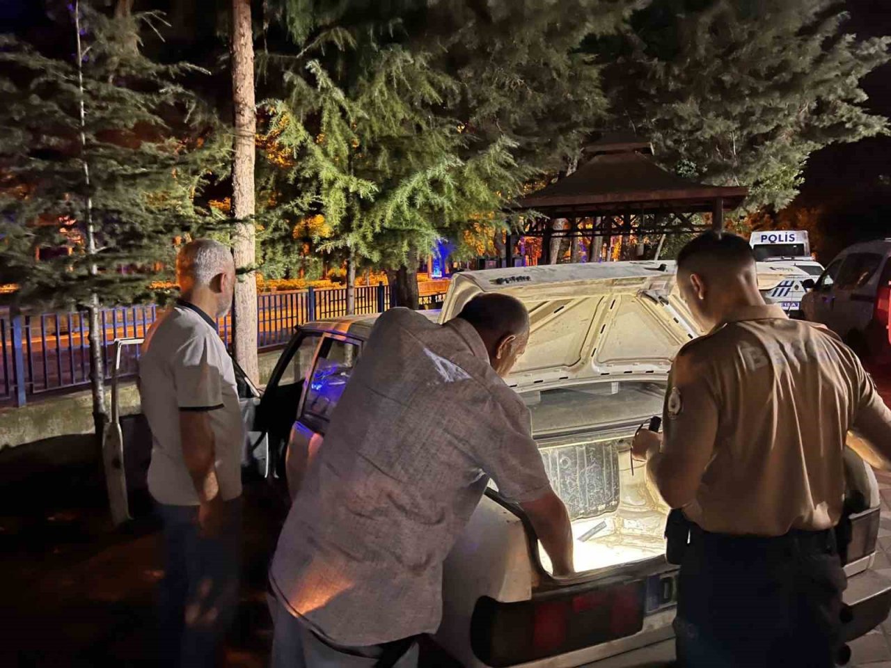 Burdur’da polisin ’dur’ ihtarına uymayan araçtan uyuşturucu madde çıktı