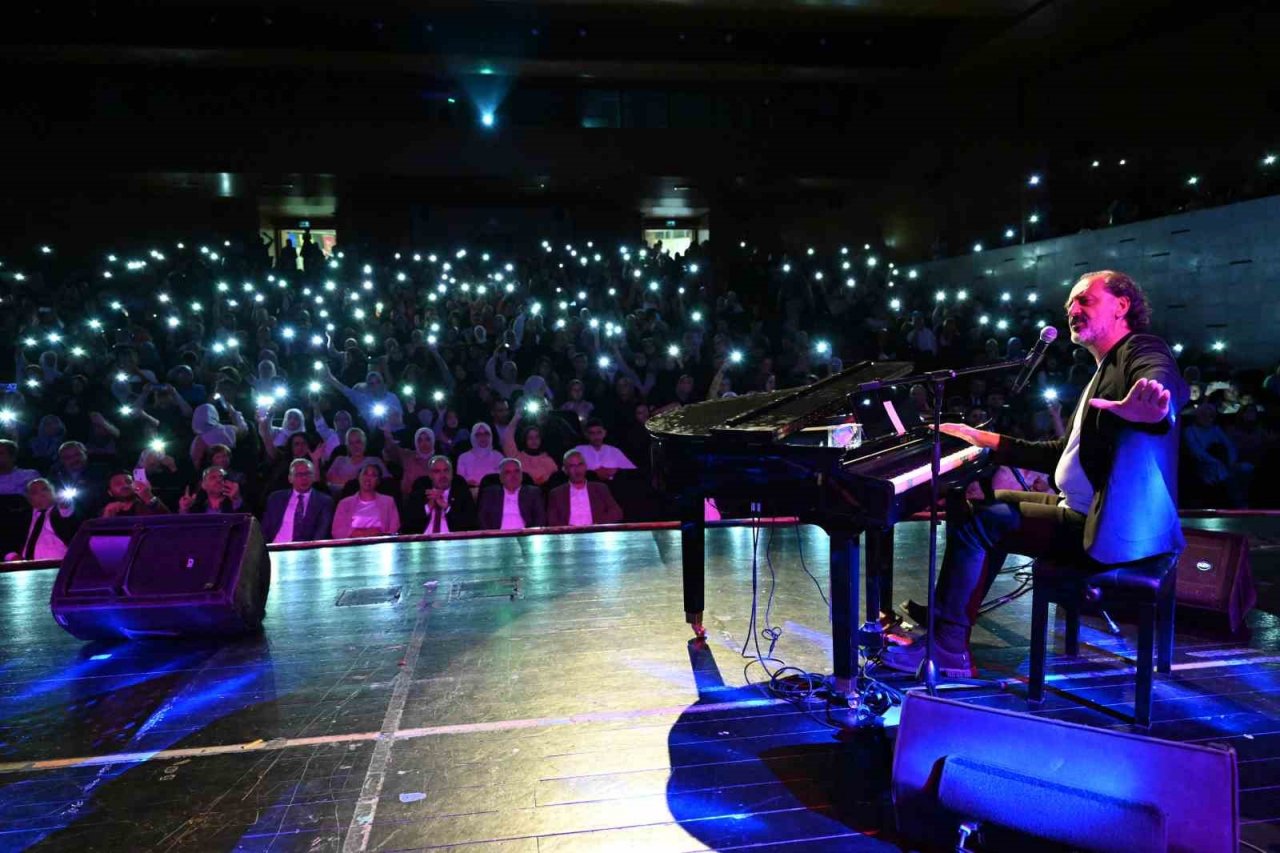 Üstat Necip Fazıl, Bursa’da şiirleriyle anıldı