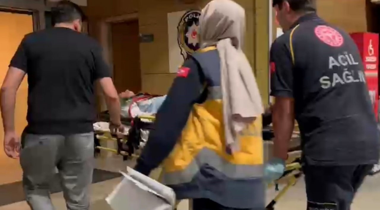 Tırın çarptığı otomobil kanala devrildi: 4 yaralı