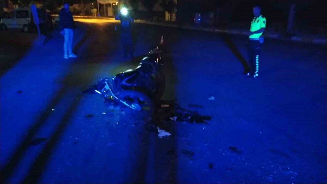 Otomobil ve motosiklet çarpıştı: 1 ağır yaralı