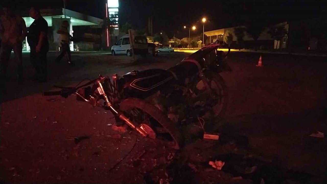 Otomobil ve motosiklet çarpıştı: 1 ağır yaralı