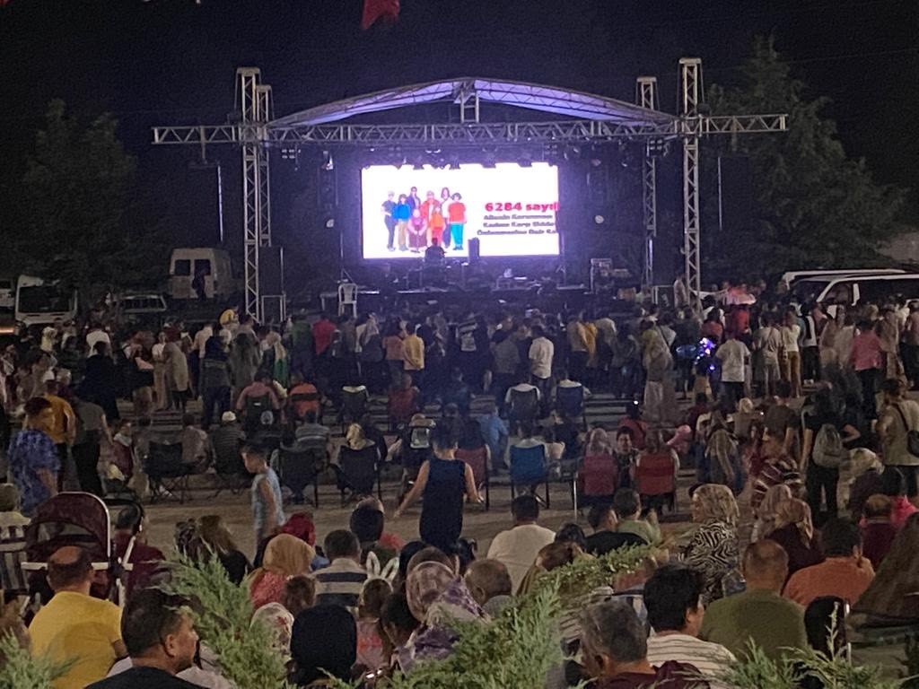 Jandarmadan ’kadına şiddet’ bilgilendirmesi