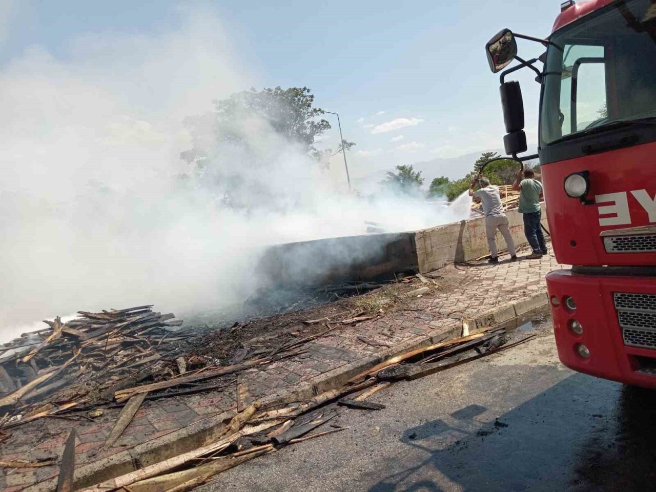 Keresteciler Sitesinde yangın