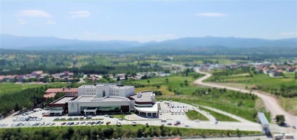 Gediz Devlet Hastanesinde 2 yeni uzman doktor hasta kabulüne başladı