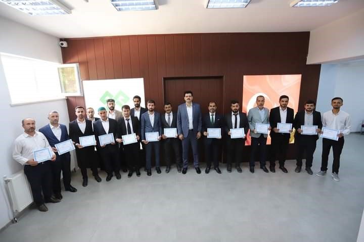 Yaz Kur’an kursunda başarılı olan öğrenciler ödüllendirildi