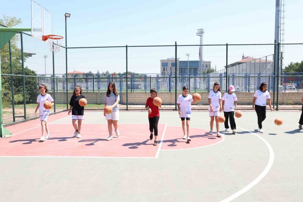 Büyükşehir belediyesi ile yaz dolu dolu geçiyor