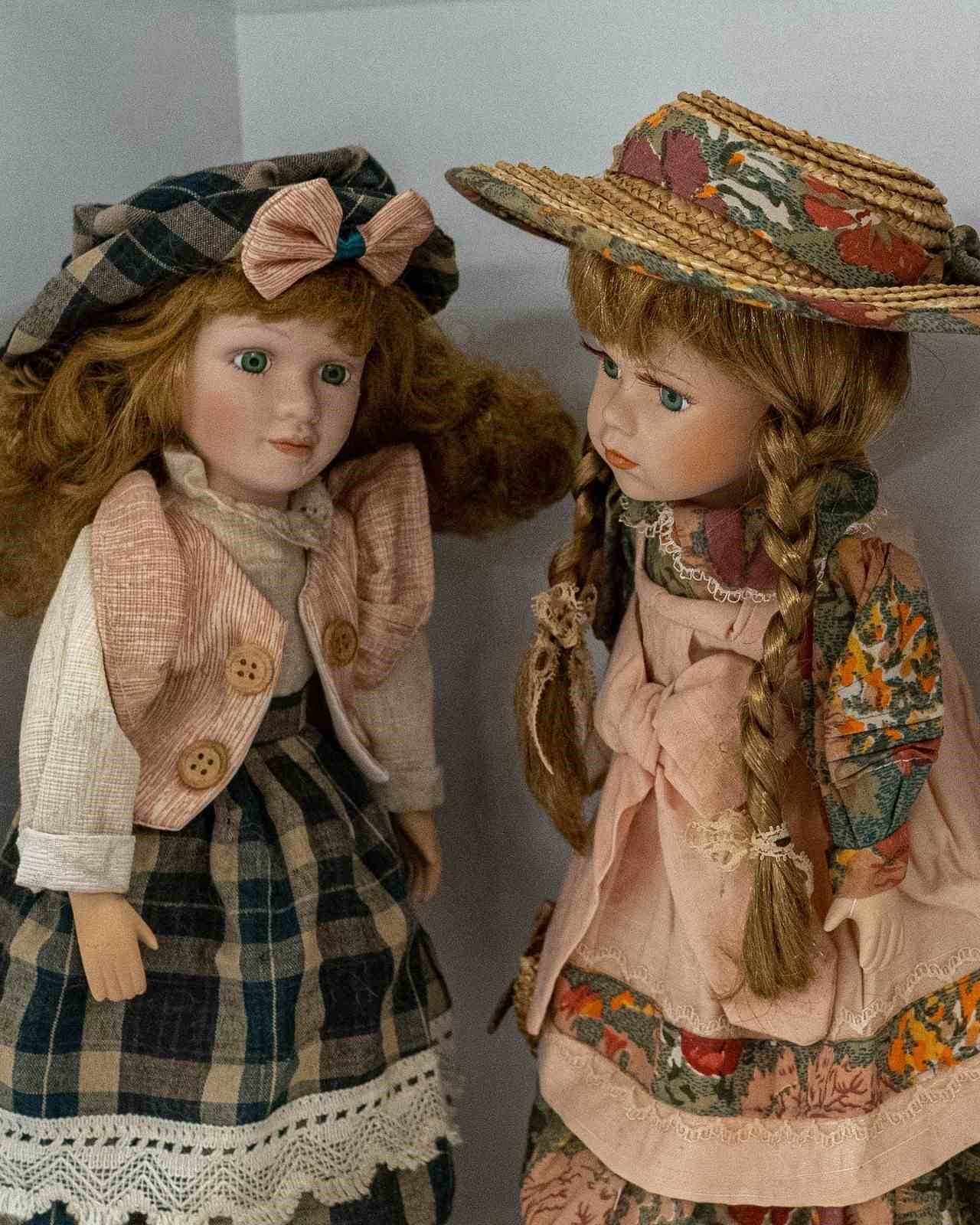 Kuşadası’ndaki porselen bebek sergisi yoğun ilgi görüyor