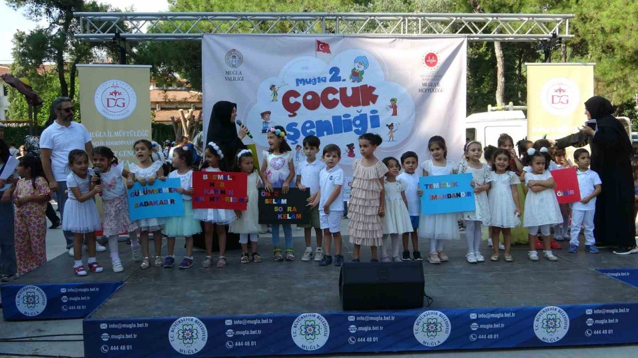 Muğla’da çocuklar şenlikte buluştu