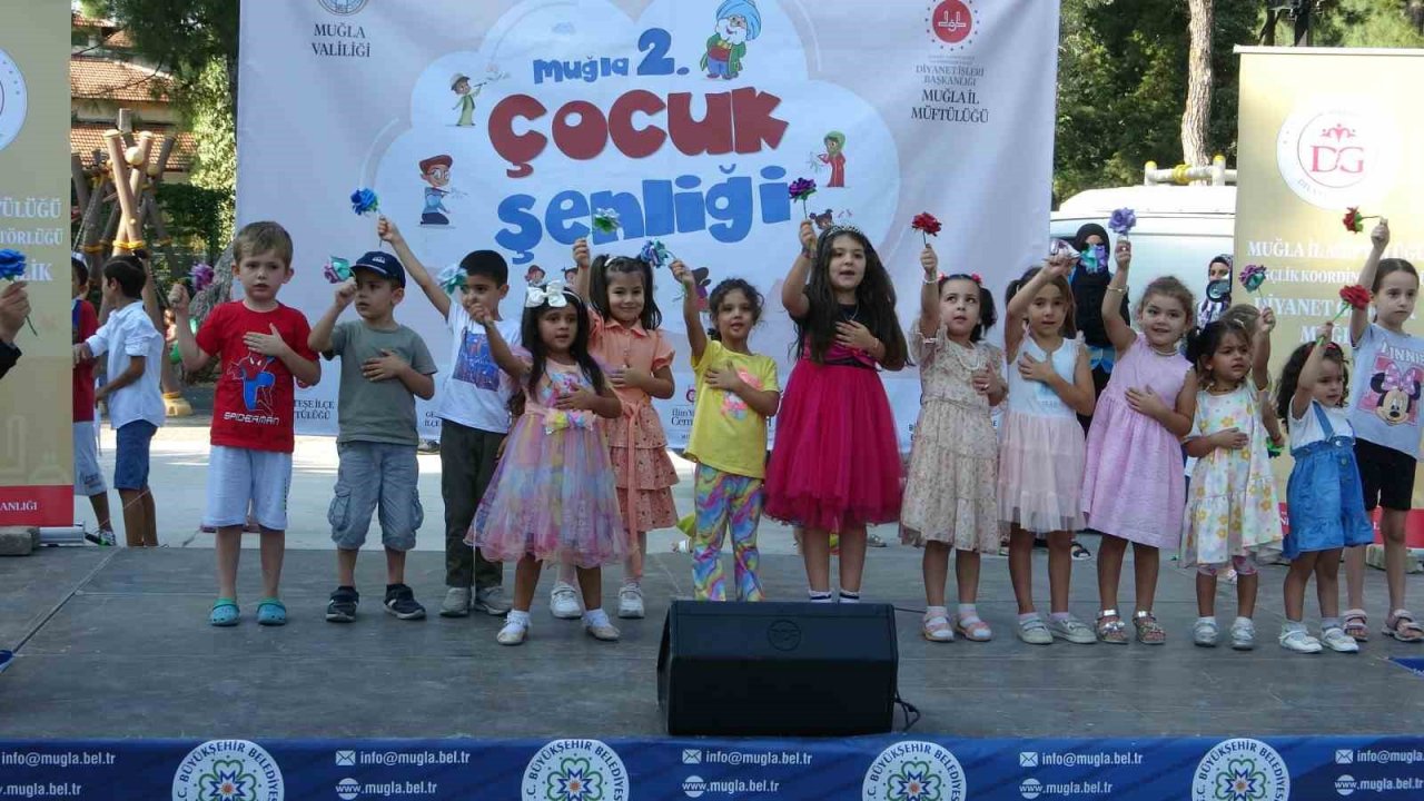 Muğla’da çocuklar şenlikte buluştu