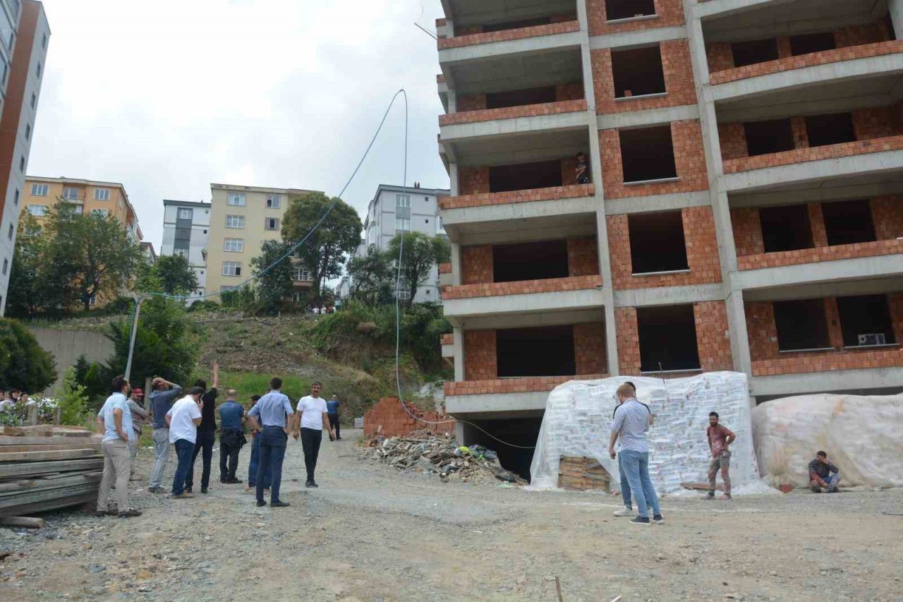 Son iş gününde inşaatın 12. katından düşerek hayatını kaybetti