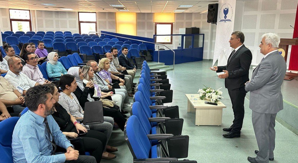 Rektör Kızıltoprak: "Uluslararası öğrenciler birer kültür elçimiz olacak"