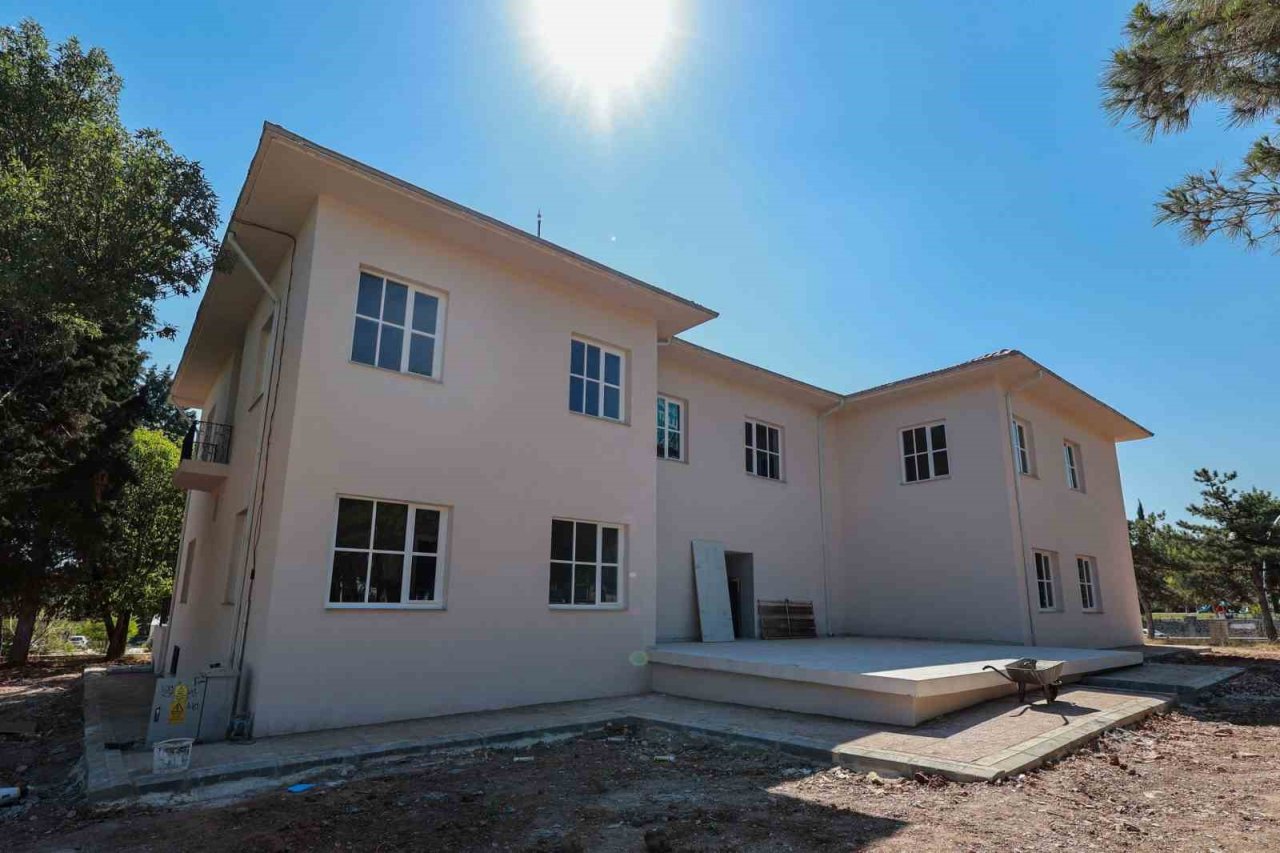 Kadınların ikinci evi; UKAMER hizmet binası