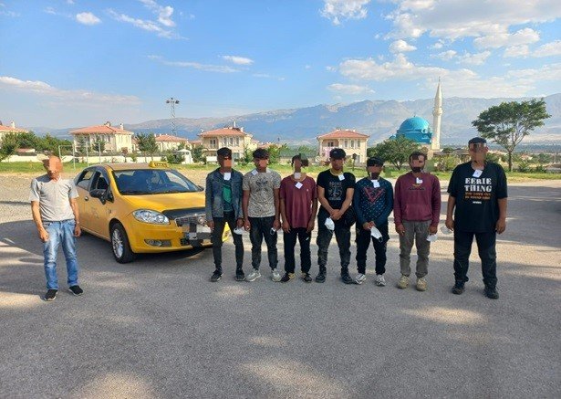 Erzincan’da 239 adet sikke ile çeşitli tarihi eserler ele geçirildi