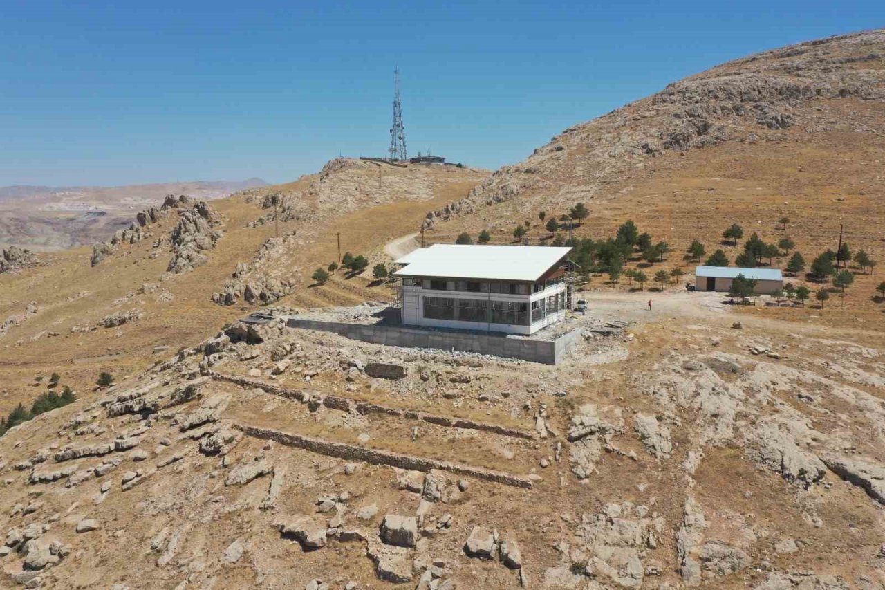 Eşsiz Van manzarası sunan Toprakkale’ye seyir terası yapılıyor