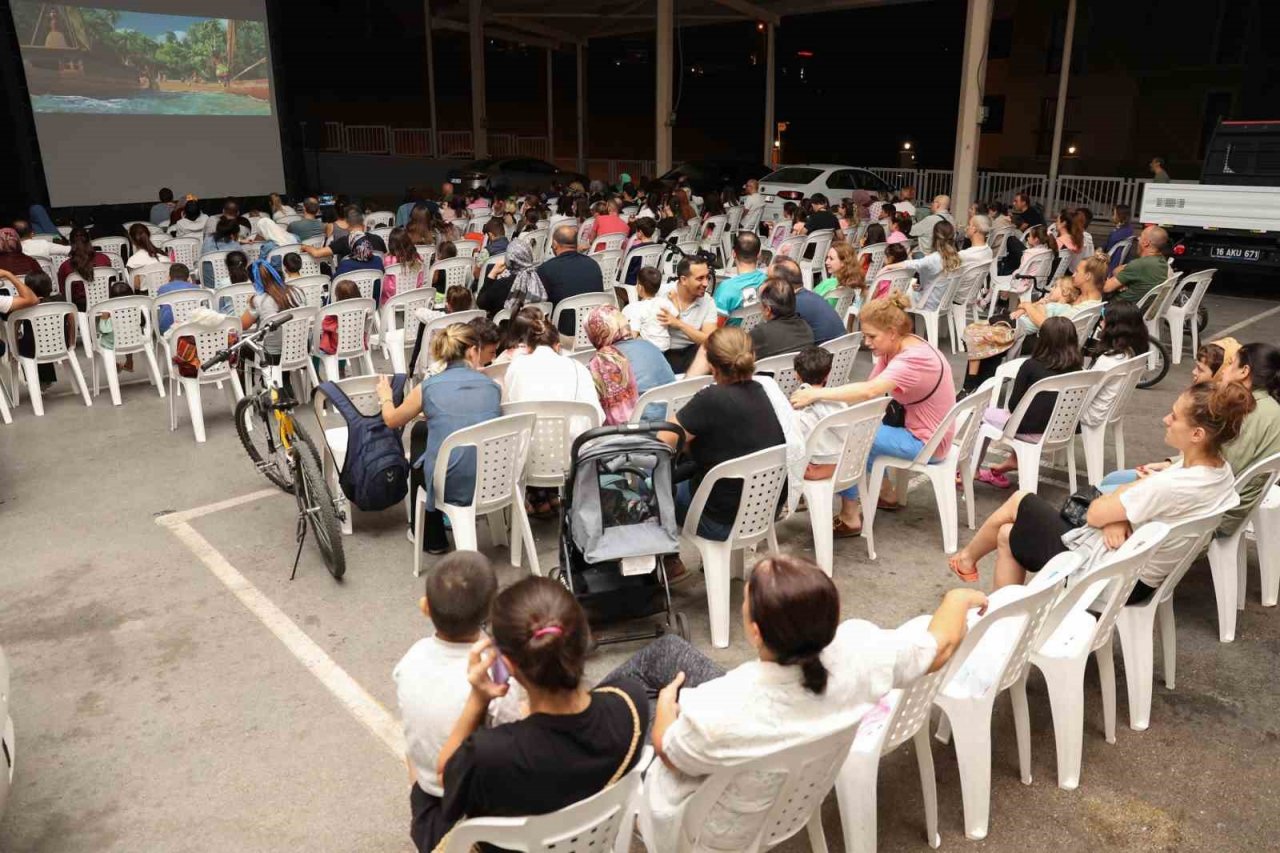 Nilüfer’de çocuklara açık hava sineması