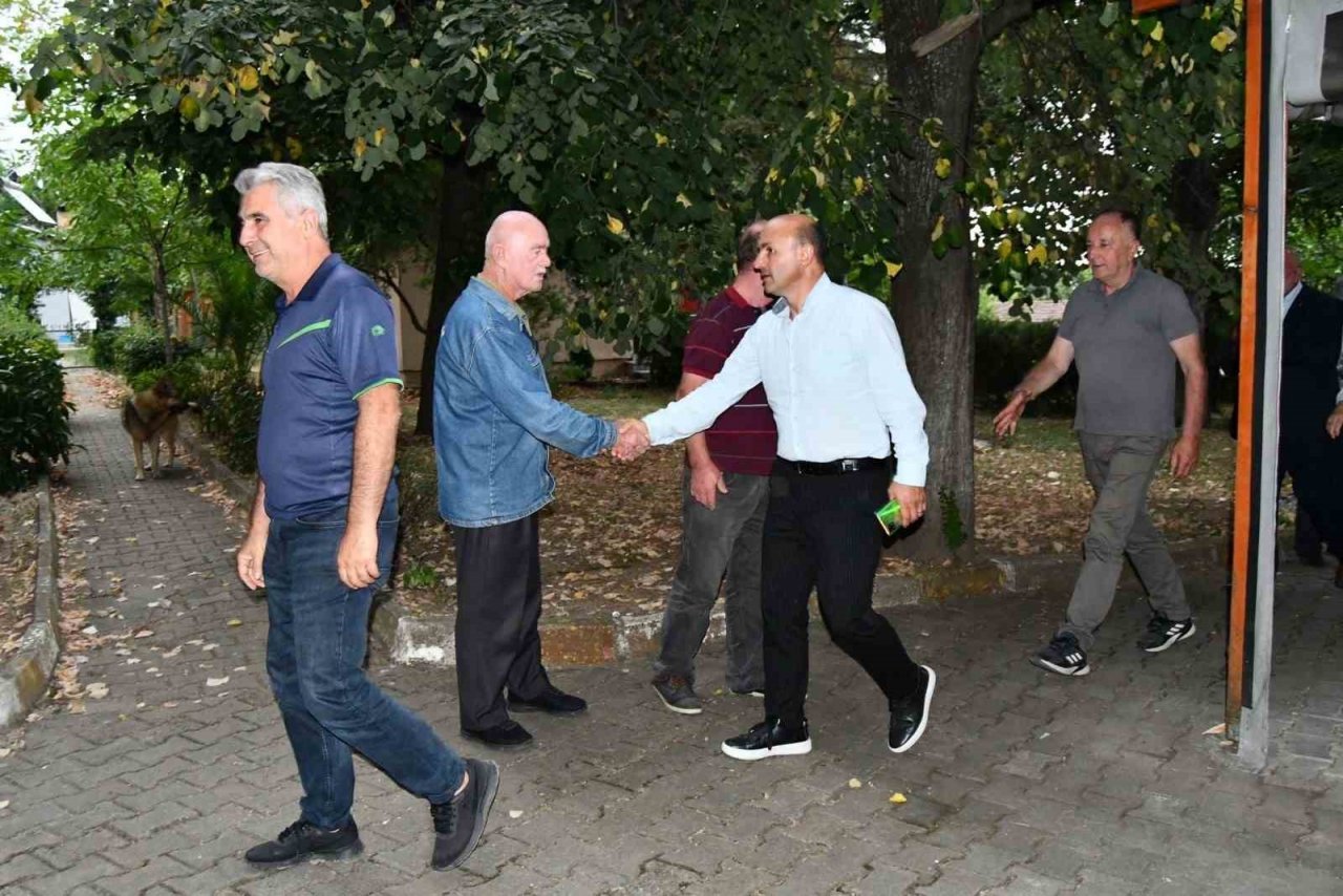 AK Parti’den Altınova köylerine çıkarma