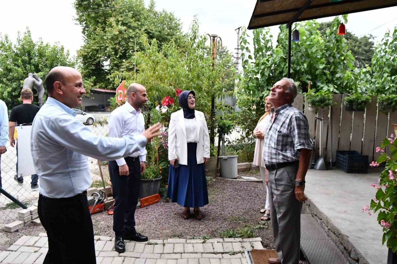 AK Parti’den Altınova köylerine çıkarma