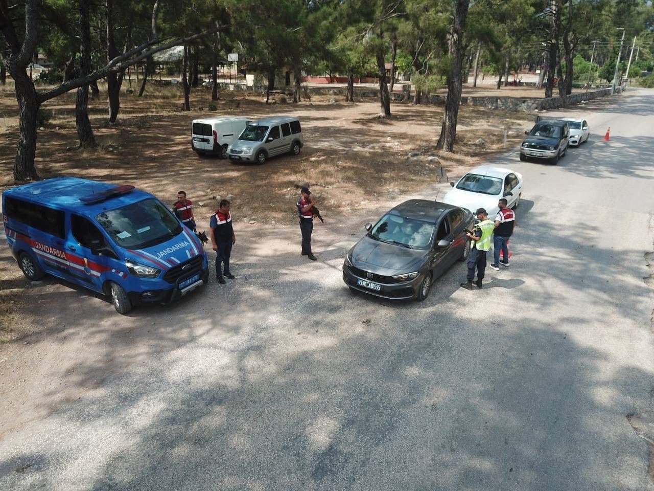 Antalya’nın gözde turizm merkezlerinde uyuşturucu operasyonu: 11 gözaltı