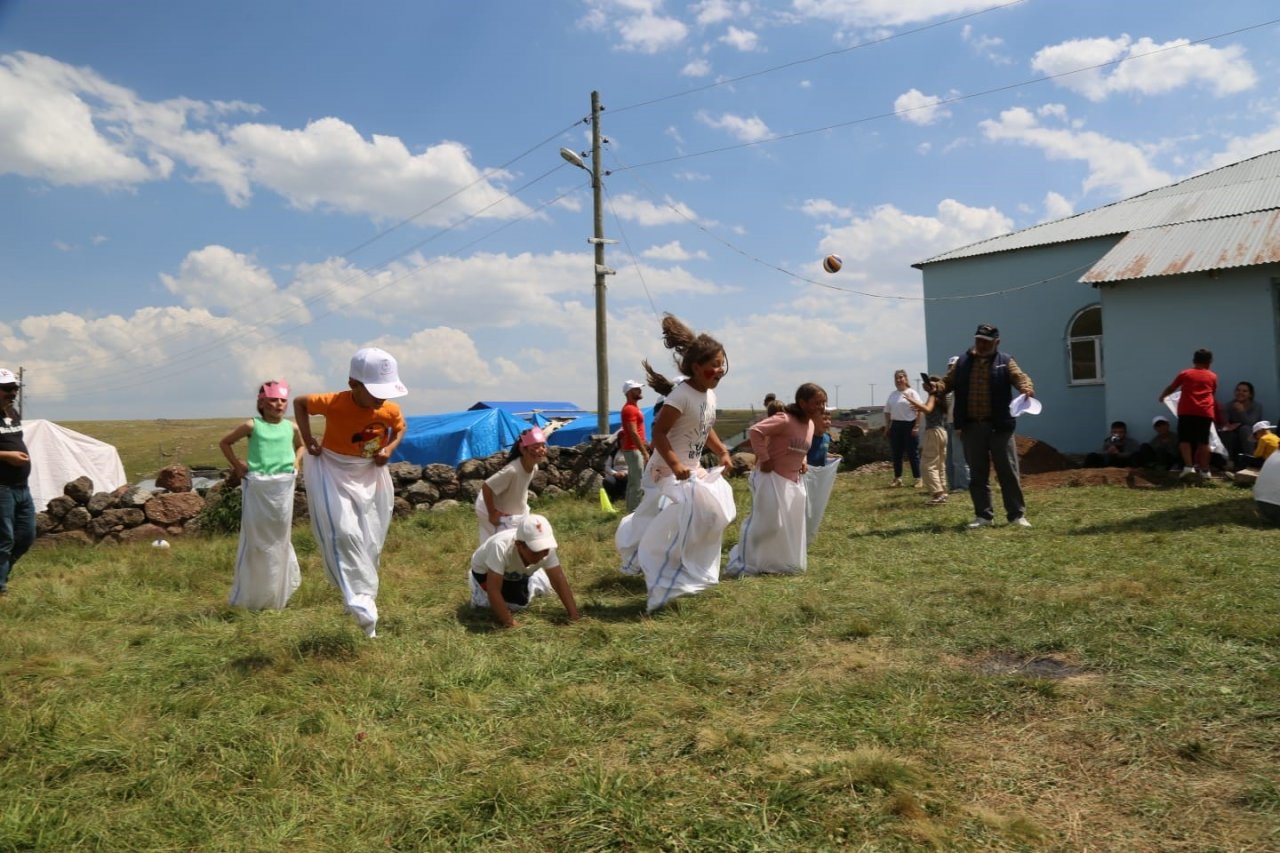Artvin’de 2 bin 700 rakımda Bilim Yayla Şenliği yapıldı