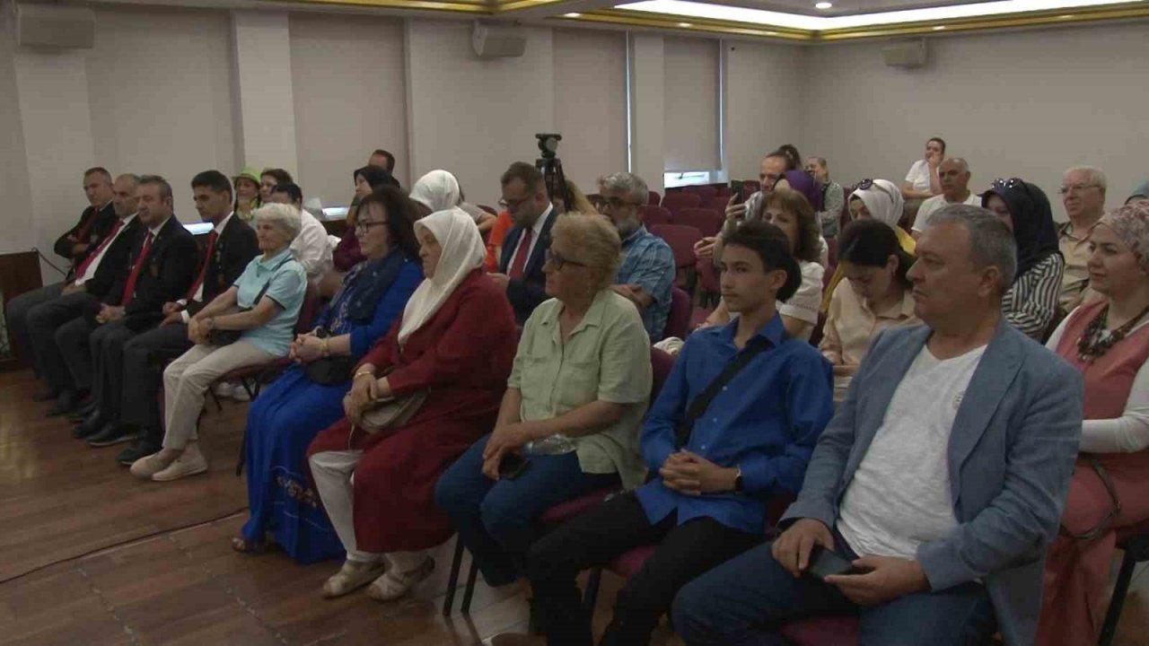 "Bir Destandır Çanakkale" kitabı tanıtıldı