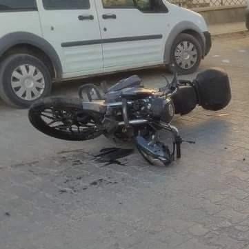 Elazığ’da hafif ticari araç ile motosiklet çarpıştı :1 yaralı