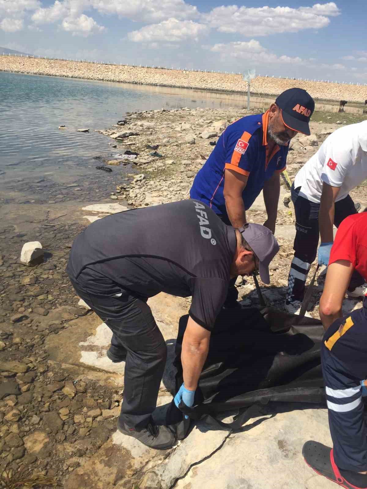 Serinlemek için girdikleri baraj gölünde boğuldular: 1 ölü, 1 yaralı