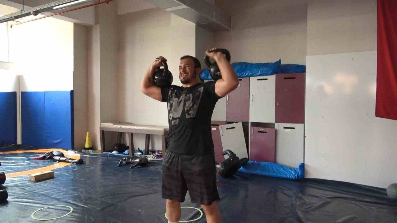 Yetiştirme yurdundan uluslararası güreş şampiyonluklarına