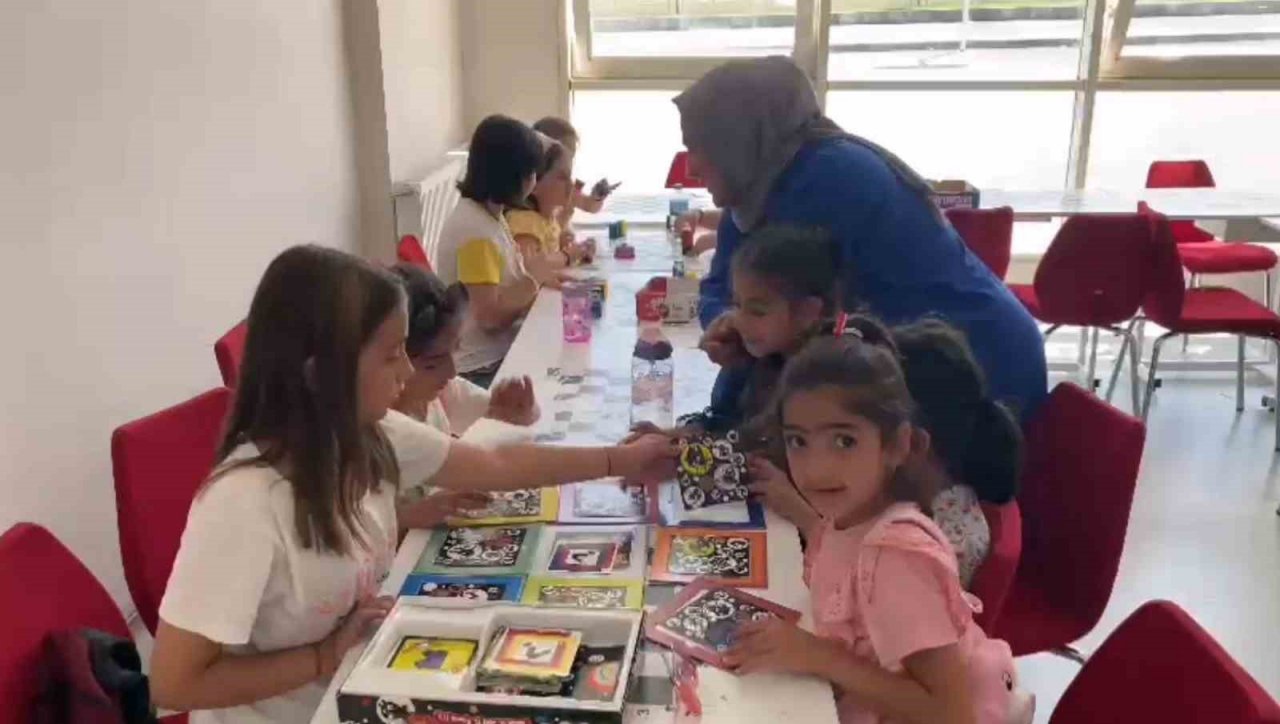 Gençlik Merkezi’nden çocuklar gönüllerince eğlendi