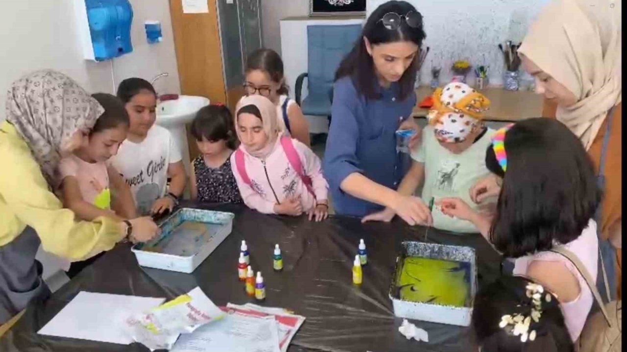 Gençlik Merkezi’nden çocuklar gönüllerince eğlendi