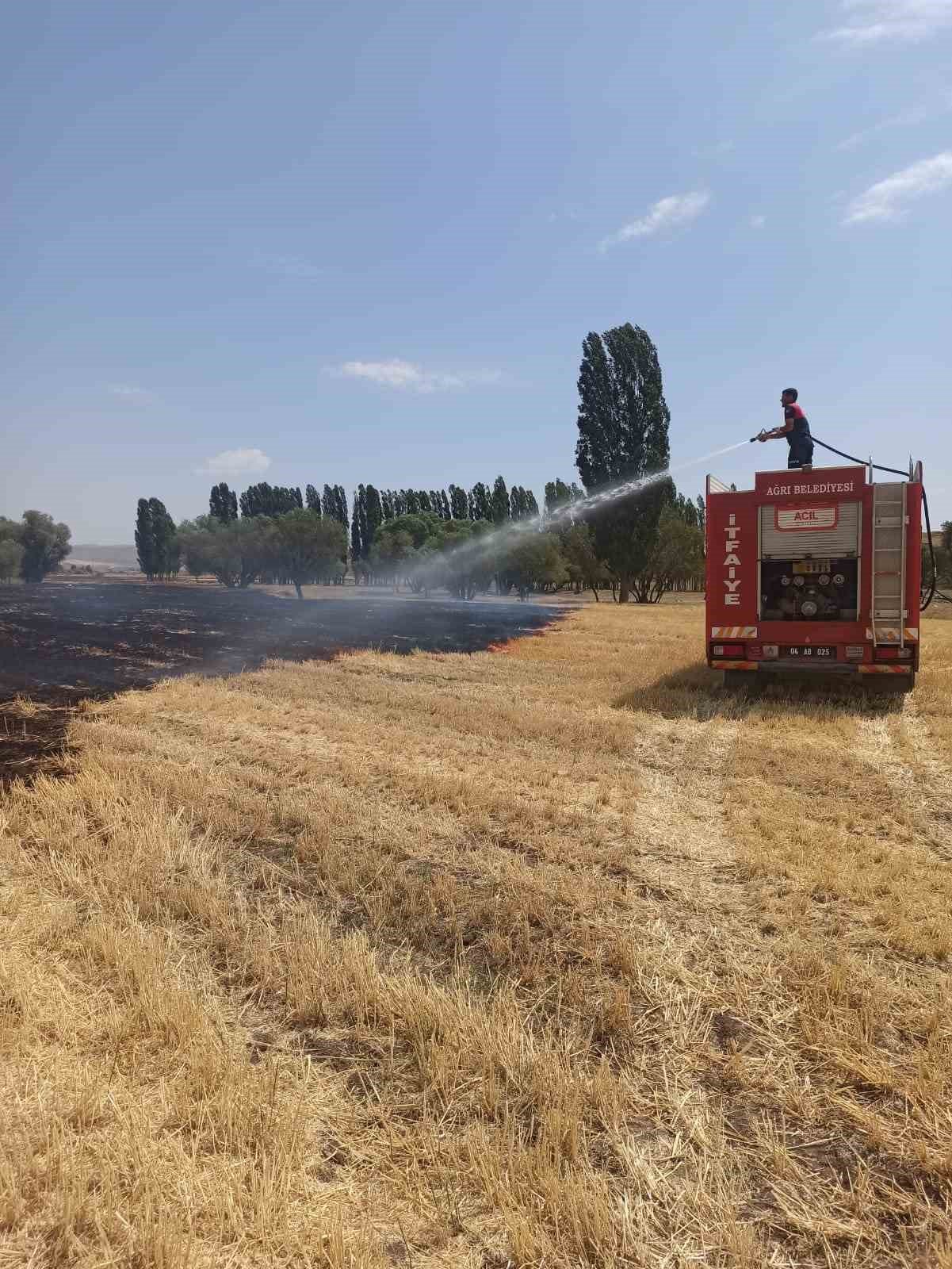 Ağrı’da 5 ayrı noktada yangın çıktı
