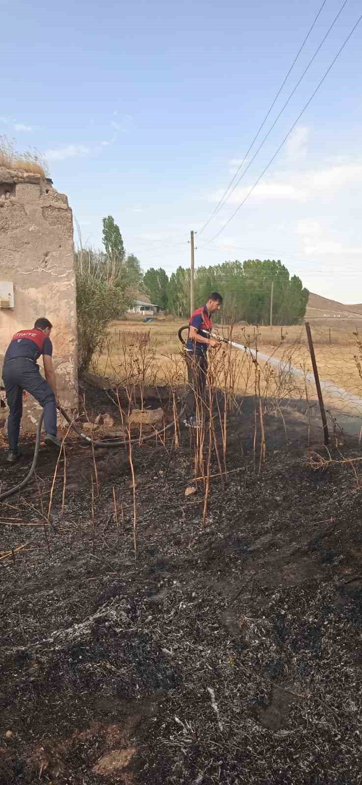 Ağrı’da 5 ayrı noktada yangın çıktı