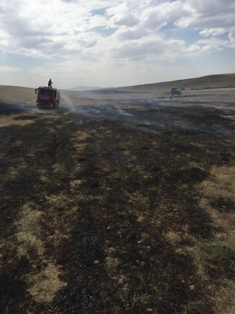 Ağrı’da 5 ayrı noktada yangın çıktı