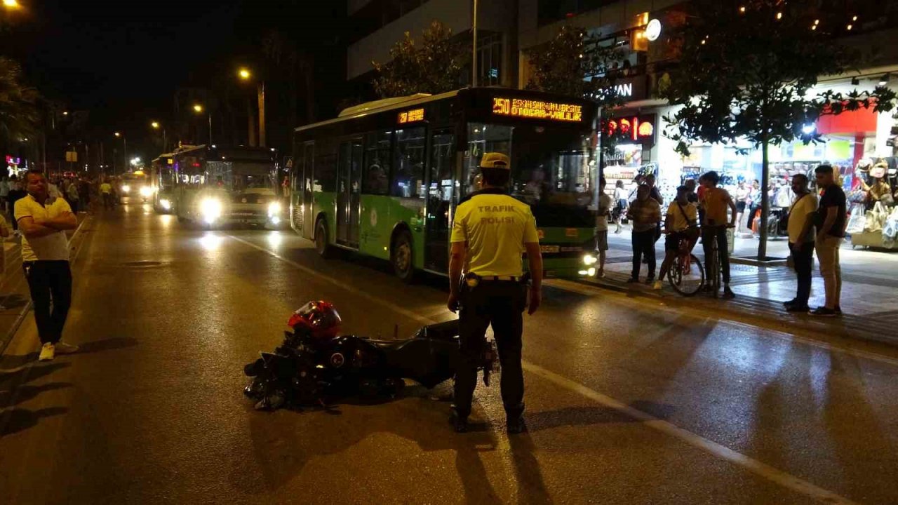 Motosikletin çarptığı hamile kadın ağır yaralandı