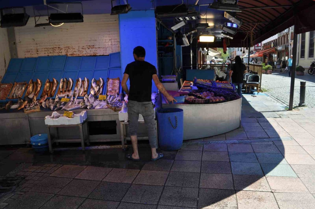 Eskişehir’deki balıkçı esnafı yeni sezona hazırlanıyor