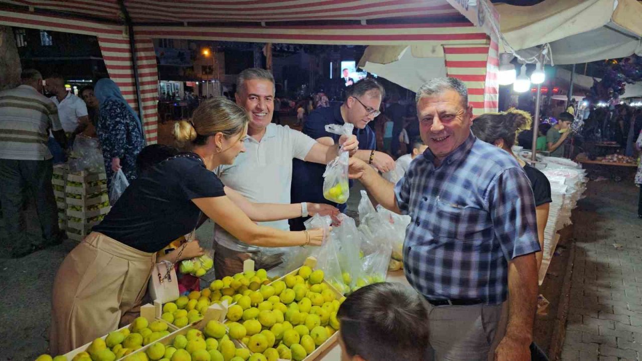 Festivalde 5 ton taze incir dağıtıldı