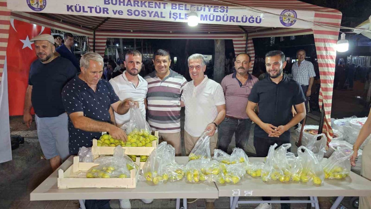 Festivalde 5 ton taze incir dağıtıldı