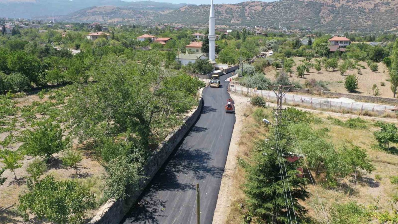 Hacılar Belediyesi; Alt ve Üstyapı Çalışmaları ile İlçeyi Yenilemeye Devam Ediyor