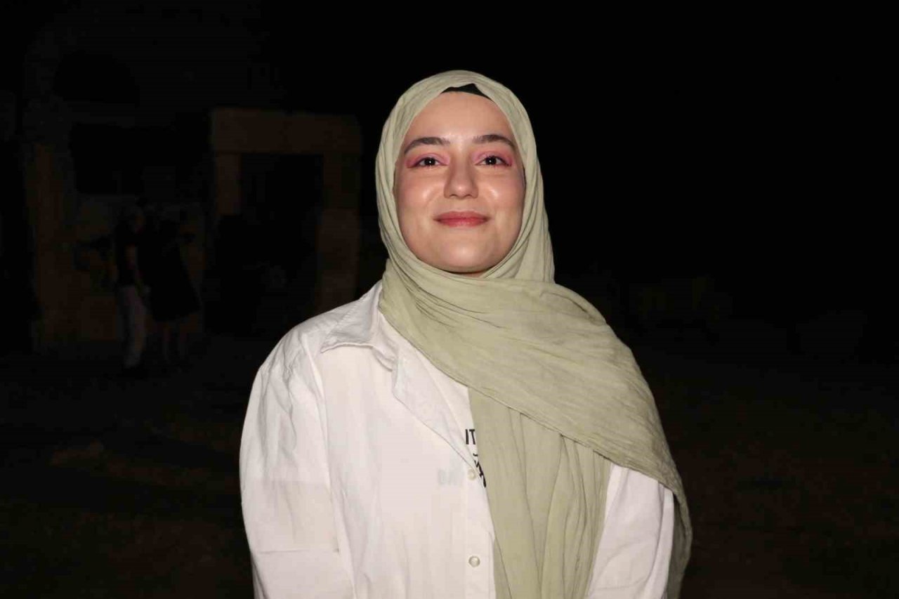 Gökyüzü tutkunları 7 bin yıllık Zerzevan Kalesi’nde buluştu