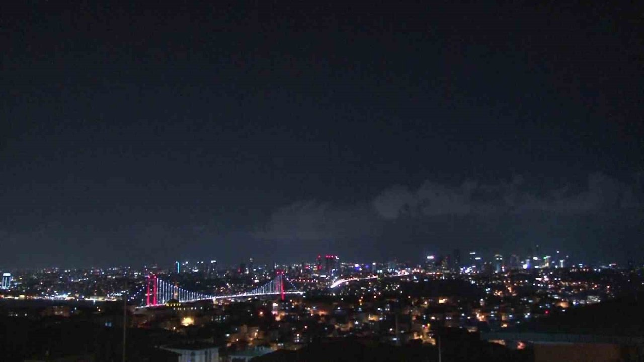 Meteor yağmurunu görmek isteyen vatandaşlar yüksek noktalara akın etti