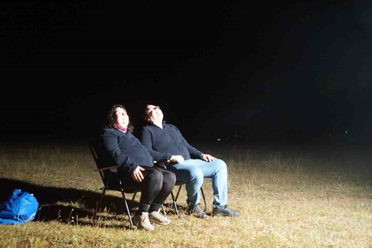 Ilgaz Dağı’nda soğuk havaya rağmen meteor yağmurunu izlediler
