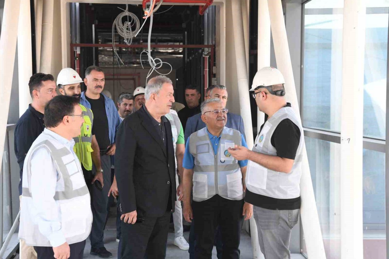 Kayseri Havalimanı Yeni Terminal Binası’nda İnceleme