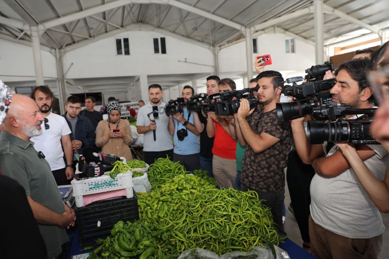 Başkan Çolakbayrakdar: "Yüzde 100 Ekolojik Pazar, Kayseri’de Tek, Türkiye’ye ise model oldu"