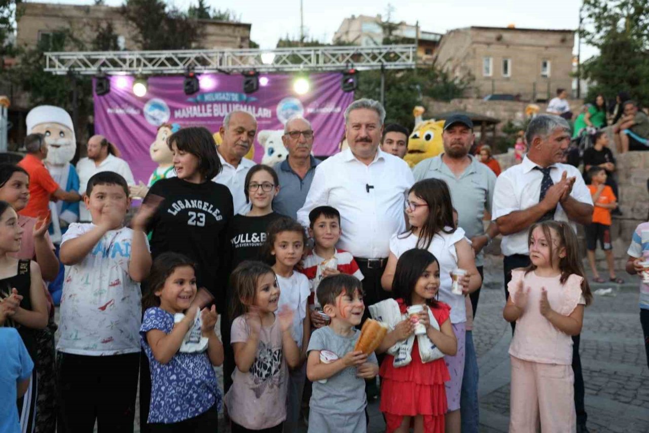 Melikgazi’de Aileler ’Mahalle Buluşmaları’nda Bir Araya Geliyor