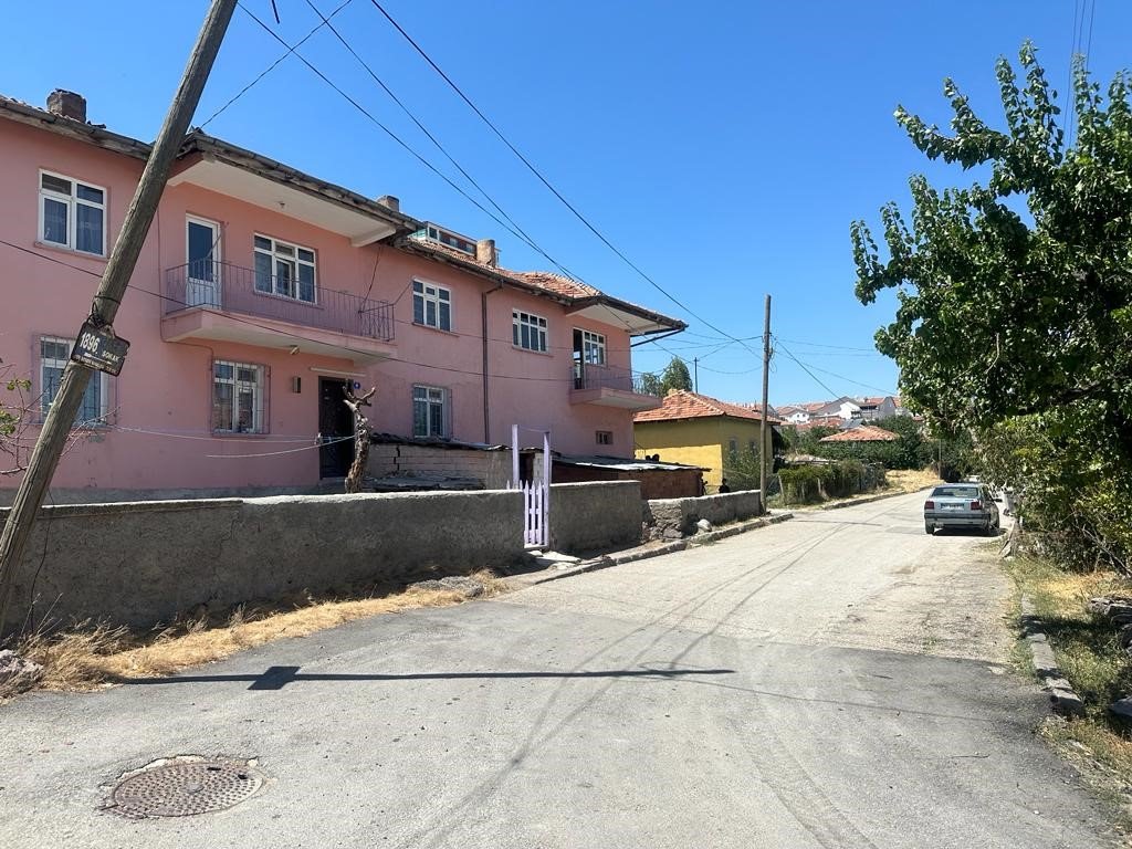 Başkent’te boşanma aşamasındaki kadın, kocası tarafından silahla vuruldu