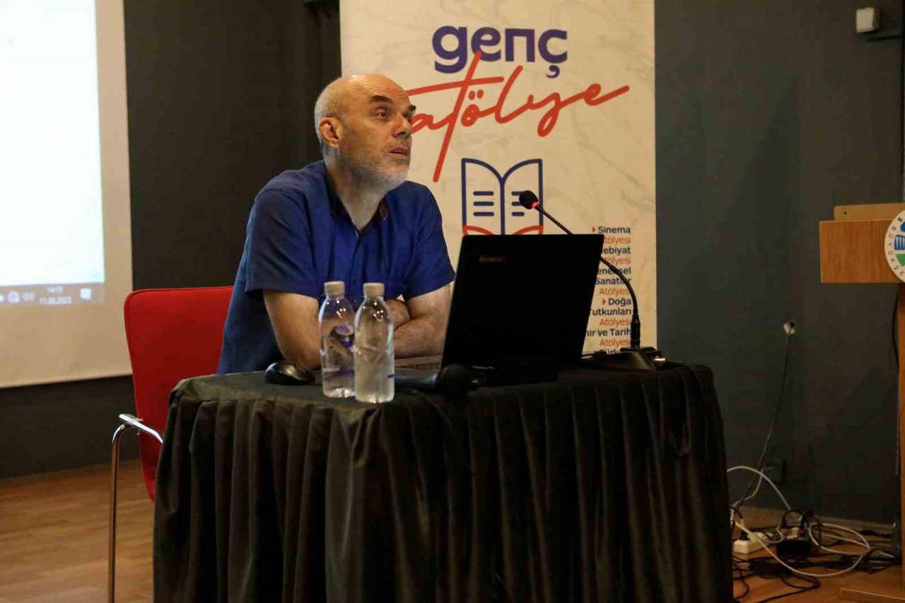 Genç Atölye’de dizi ve filmlerin algı üretimi konuşuldu